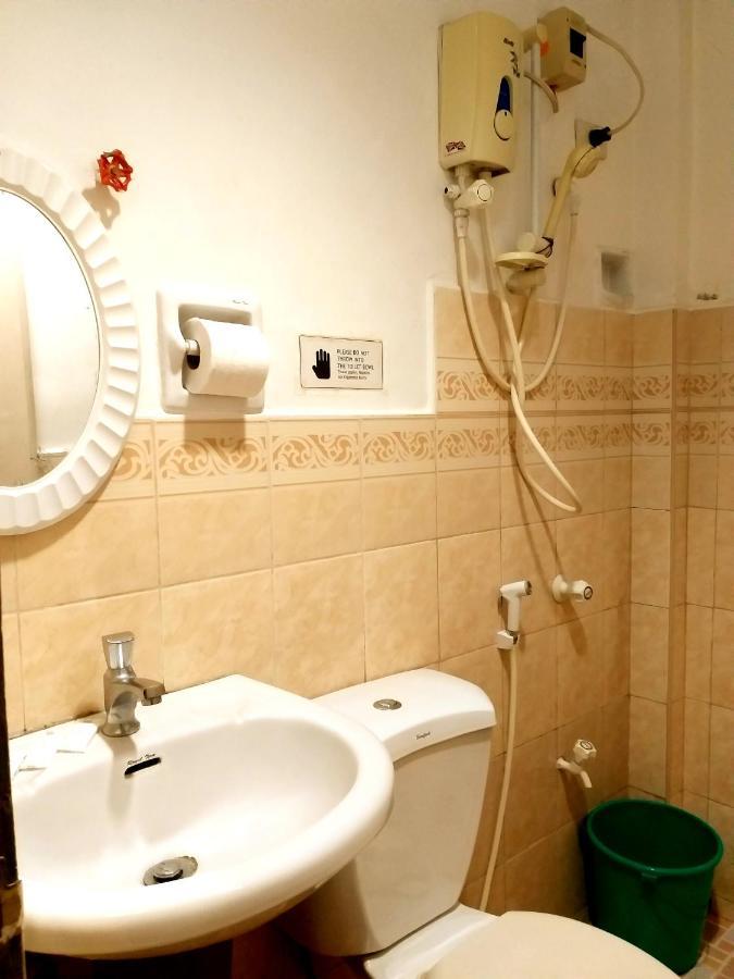 Sola Eleganza Apartelle Quezon City Zewnętrze zdjęcie
