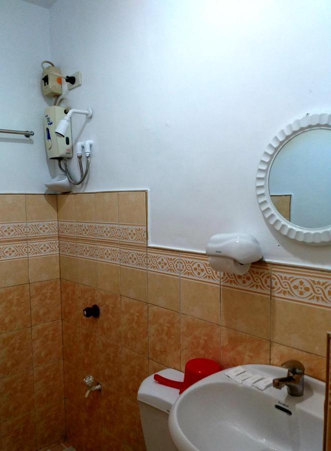 Sola Eleganza Apartelle Quezon City Zewnętrze zdjęcie