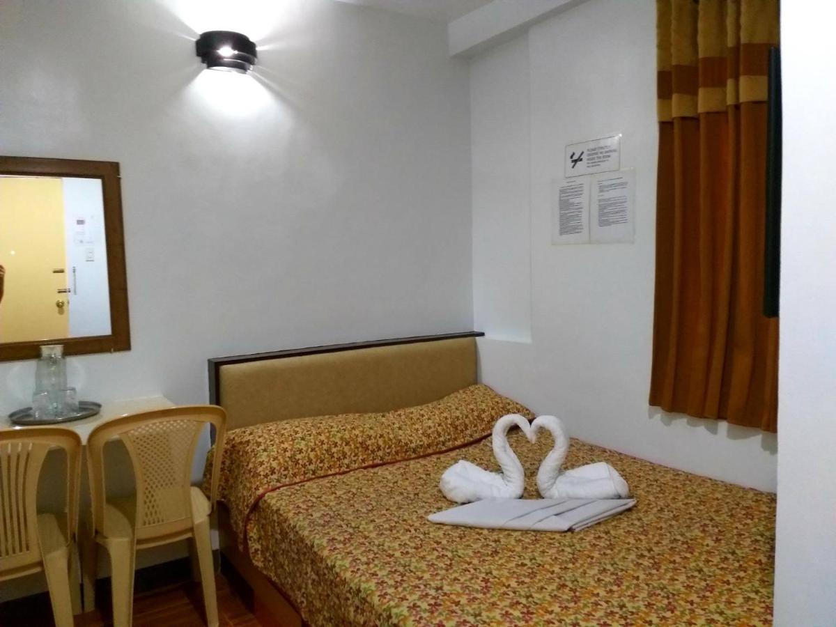 Sola Eleganza Apartelle Quezon City Zewnętrze zdjęcie